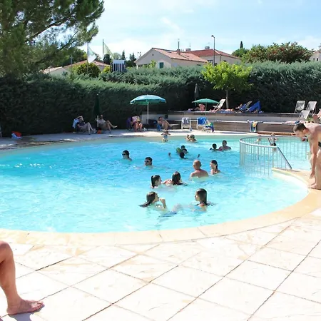 مكان تخييم Camping Les Routes De Provence *