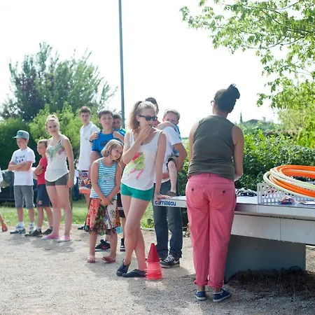 Camping Les Routes De Provence *