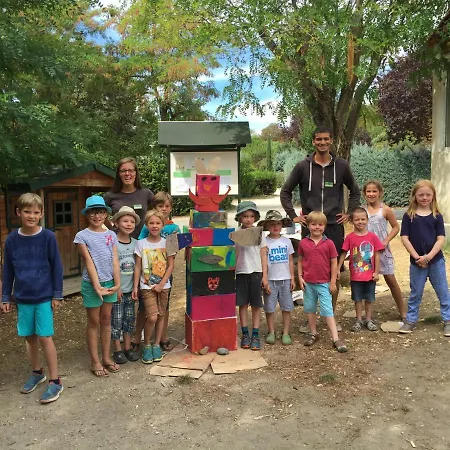 Camping Les Routes De Provence *