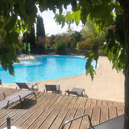 Camping Les Routes De Provence キャンプ場 *