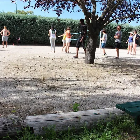 キャンプ場 Camping Les Routes De Provence フォルカルキエ