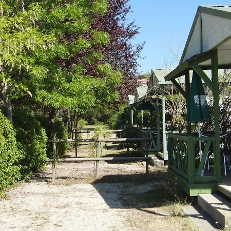 Camping Les Routes De Provence