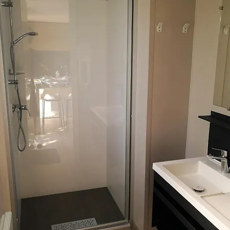 Camping Les Routes De Provence *