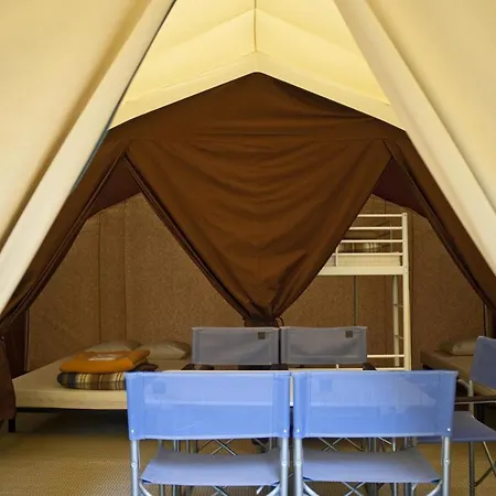 キャンプ場 Camping Les Routes De Provence *