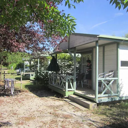 Camping Les Routes De Provence *
