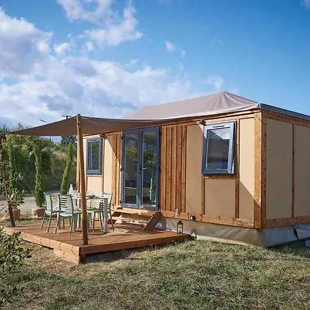 Camping Les Routes De Provence *
