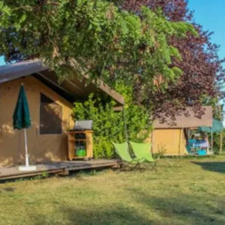 Camping Les Routes De Provence キャンプ場