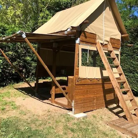 Campsite Camping Les Routes De Provence