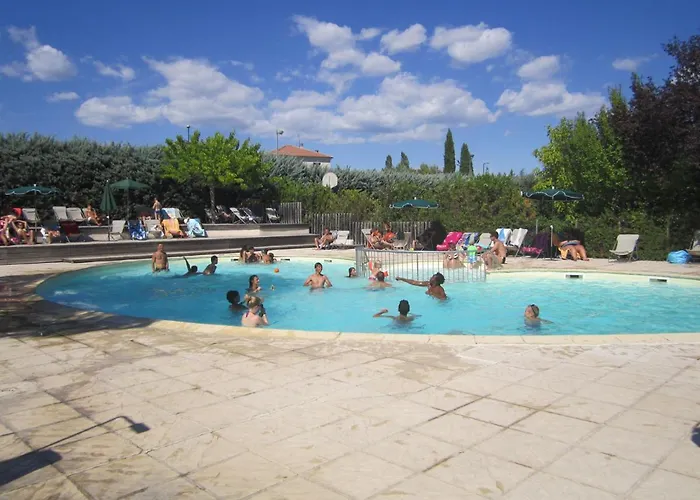 캠프장 Camping Les Routes De Provence *