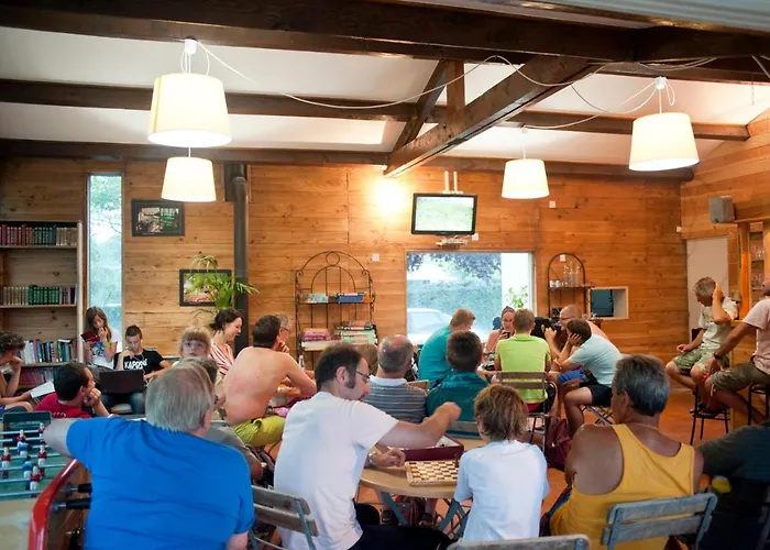 캠프장 Camping Les Routes De Provence 포르칼퀴에르