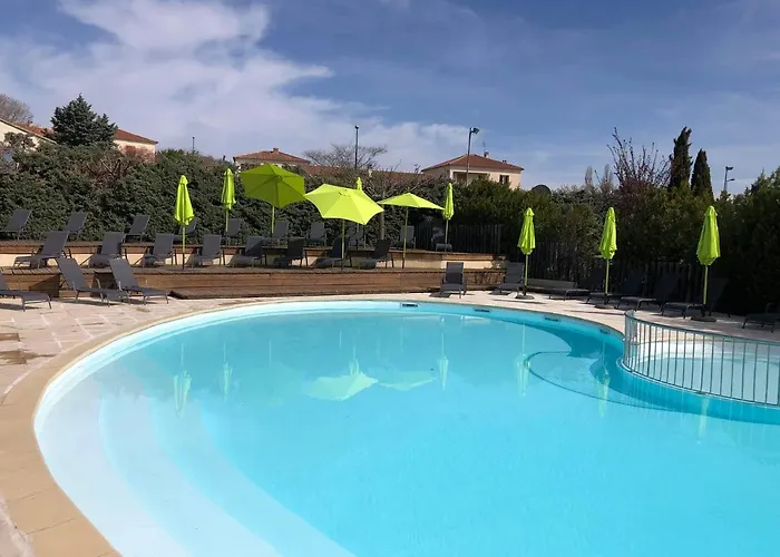 Camping Les Routes De Provence