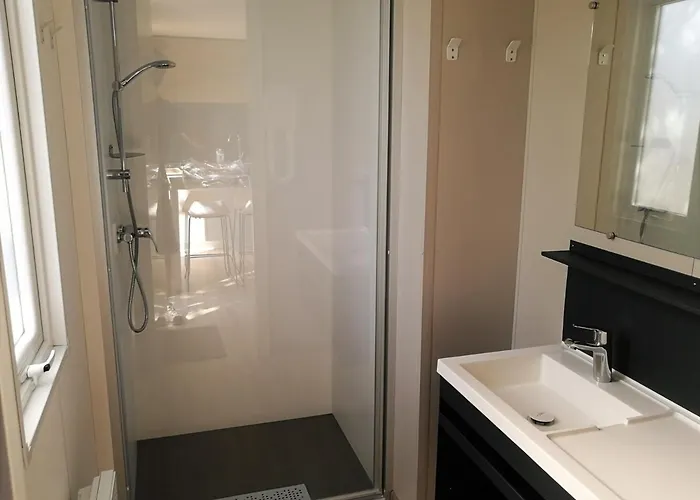 Camping Les Routes De Provence *